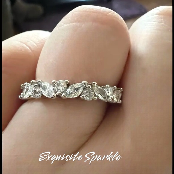 - -Beautiful Lux Petite Pear& Round Cut Lab Created Diamond Band - Picture 2 of 16